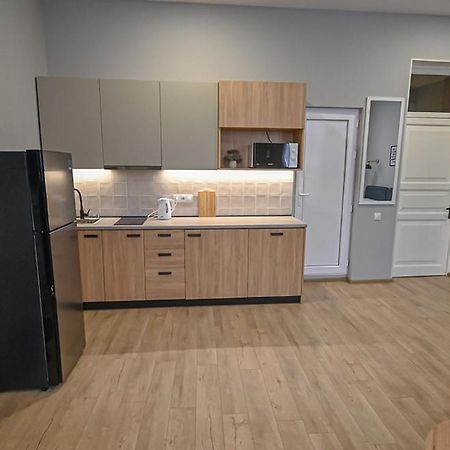 Big Studio Apt.On Liberty Square Тбілісі Екстер'єр фото